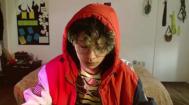 Snapshot of fenixmfx19 chatting on January 2025 08:15:02 PM fenixmfx19 online show from January 2025 08:15:02 PM