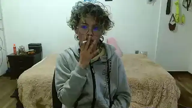 Snapshot of fenixmfx19 chatting on February 2025 10:14:01 PM fenixmfx19 online show from February 2025 10:14:01 PM