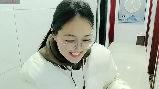 luoxuwen online show from December 2024 03:07:01 AM