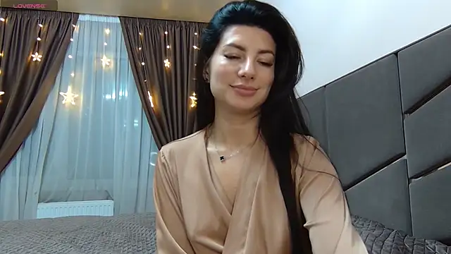 NessyStar online show from December 2025 04:05:01 PM