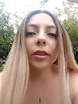 madelaine- online show from October 2025 07:34:01 PM