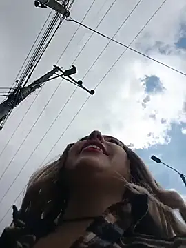 madelaine- online show from November 2025 07:35:02 PM