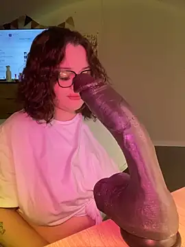 Snapshot of DaisyBooom chatting on March 2025 07:04:02 PM DaisyBooom online show from March 2025 07:04:02 PM