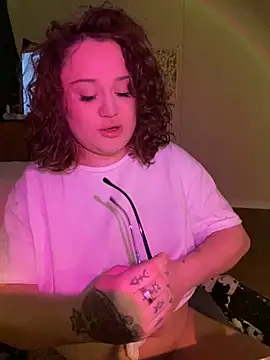 Snapshot of DaisyBooom chatting on March 2025 07:02:01 PM DaisyBooom online show from March 2025 07:02:01 PM