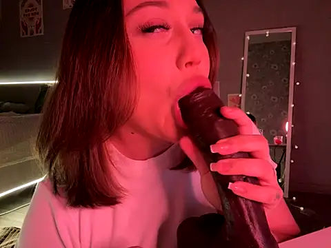 Snapshot of DaisyBooom chatting on September 2025 06:13:01 PM DaisyBooom online show from September 2025 06:13:01 PM