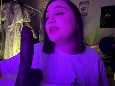 Snapshot of DaisyBooom chatting on January 2026 08:12:01 PM DaisyBooom online show from January 2026 08:12:01 PM