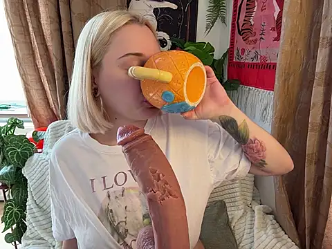 DaisyBooom online show from April 2026 09:07:01 AM