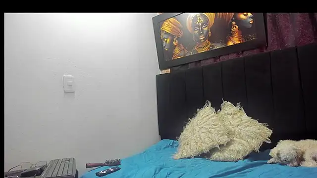 Evaaross 2345 online show from October 2025 02:51:02 PM