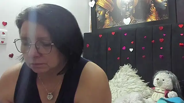 Evaaross 2345 online show from May 2026 01:16:01 PM
