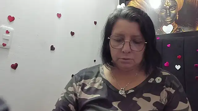 Evaaross 2345 online show from May 2026 06:24:02 PM