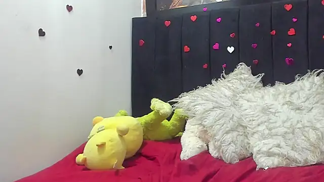 Evaaross 2345 online show from May 2026 04:04:02 PM