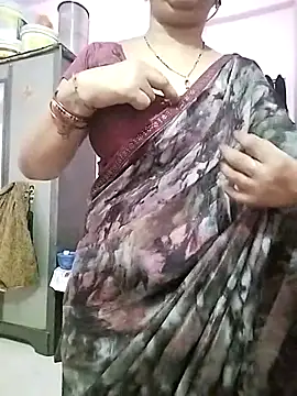 Snapshot of PayalSharmahot143 chatting on February 2025 12:14:01 AM PayalSharmahot143 online show from February 2025 12:14:01 AM