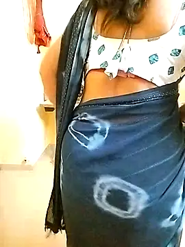 Snapshot of PayalSharmahot143 chatting on November 2025 05:34:01 PM PayalSharmahot143 online show from November 2025 05:34:01 PM