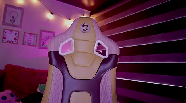 milly kenner online show from March 2025 07:12:01 PM