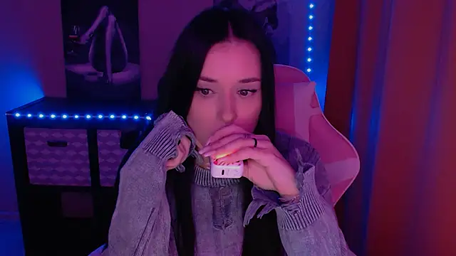 Snapshot of AlisaLink chatting on January 2025 01:06:02 PM AlisaLink online show from January 2025 01:06:02 PM