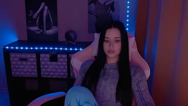 Snapshot of AlisaLink chatting on January 2025 04:08:01 PM AlisaLink online show from January 2025 04:08:01 PM