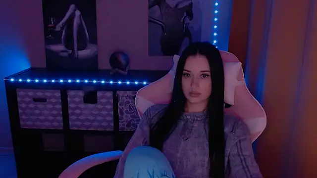 Snapshot of AlisaLink chatting on January 2025 07:11:01 PM AlisaLink online show from January 2025 07:11:01 PM