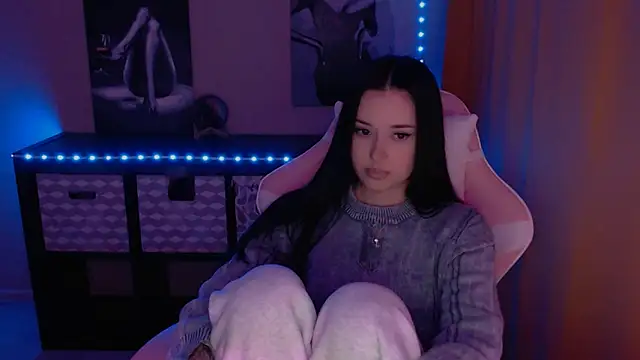 Snapshot of AlisaLink chatting on January 2025 04:48:01 PM AlisaLink online show from January 2025 04:48:01 PM