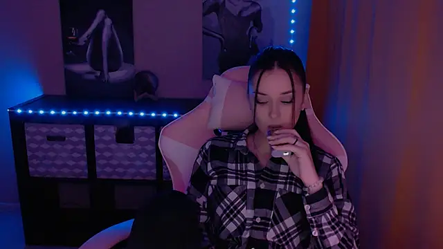 Snapshot of AlisaLink chatting on January 2025 03:41:01 PM AlisaLink online show from January 2025 03:41:01 PM