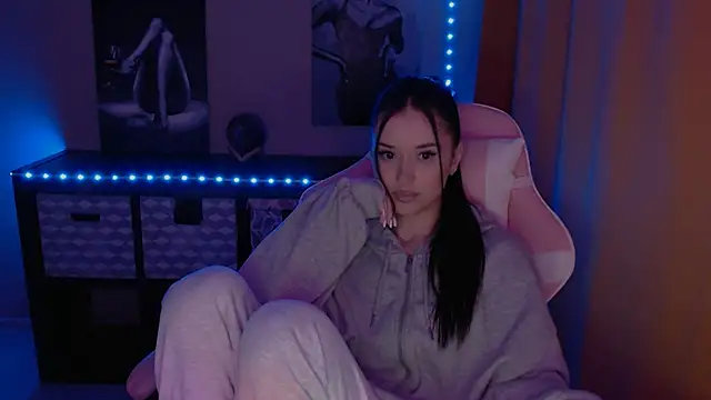 Snapshot of AlisaLink chatting on February 2025 07:43:02 PM AlisaLink online show from February 2025 07:43:02 PM