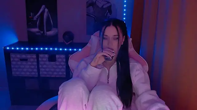 Snapshot of AlisaLink chatting on February 2025 05:26:01 AM AlisaLink online show from February 2025 05:26:01 AM