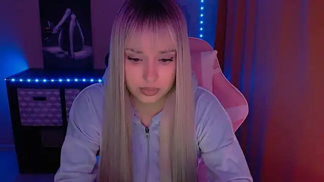 Snapshot of AlisaLink chatting on March 2025 12:28:01 PM AlisaLink online show from March 2025 12:28:01 PM