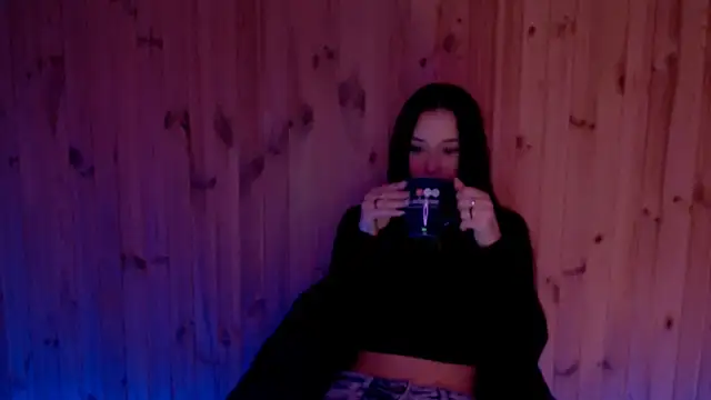 Snapshot of AlisaLink chatting on October 2025 05:24:02 PM AlisaLink online show from October 2025 05:24:02 PM