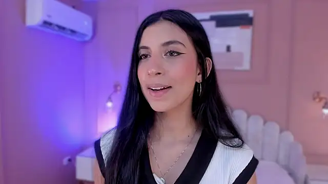 zia cooper online show from February 2026 06:45:01 PM