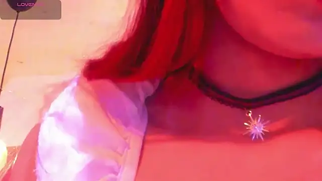 RedMeloddy online show from November 2025 08:44:01 PM