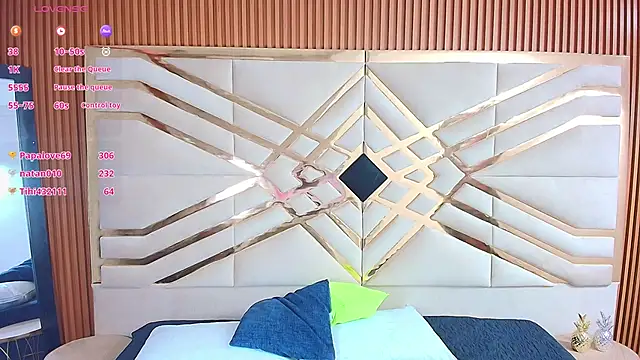 Snapshot of littleebonymommy chatting on January 2025 07:56:01 PM littleebonymommy online show from January 2025 07:56:01 PM