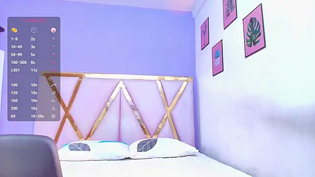 Snapshot of littleebonymommy chatting on January 2025 08:00:01 PM littleebonymommy online show from January 2025 08:00:01 PM