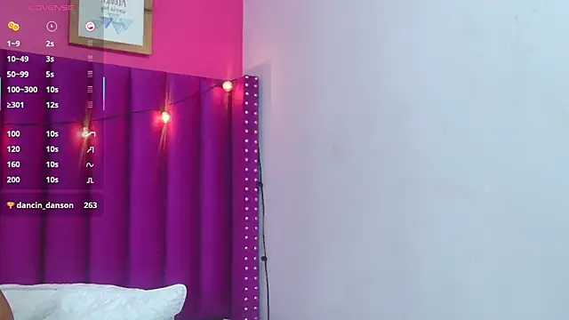 Snapshot of littleebonymommy chatting on March 2025 08:57:01 AM littleebonymommy online show from March 2025 08:57:01 AM