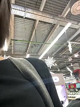 Snapshot of bigbabykiki chatting on December 2024 12:44:02 PM bigbabykiki online show from December 2024 12:44:02 PM