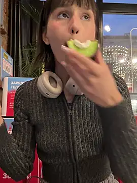 Snapshot of bigbabykiki chatting on January 2025 06:13:01 AM bigbabykiki online show from January 2025 06:13:01 AM