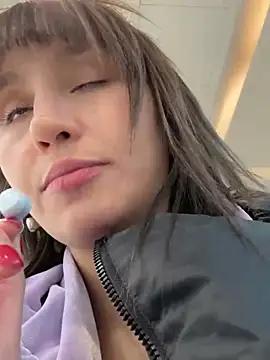 Snapshot of bigbabykiki chatting on February 2025 06:29:02 AM bigbabykiki online show from February 2025 06:29:02 AM