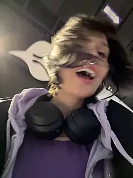 Snapshot of bigbabykiki chatting on February 2025 06:30:02 AM bigbabykiki online show from February 2025 06:30:02 AM