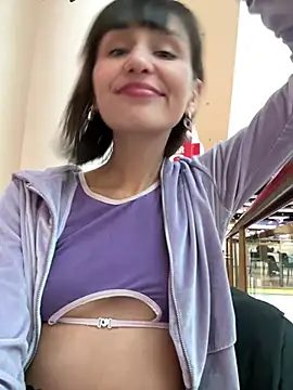 Snapshot of bigbabykiki chatting on February 2025 09:41:01 AM bigbabykiki online show from February 2025 09:41:01 AM