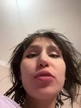 Snapshot of bigbabykiki chatting on March 2025 07:26:02 PM bigbabykiki online show from March 2025 07:26:02 PM