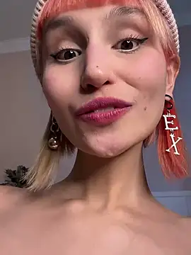 Snapshot of bigbabykiki chatting on March 2025 08:32:02 AM bigbabykiki online show from March 2025 08:32:02 AM