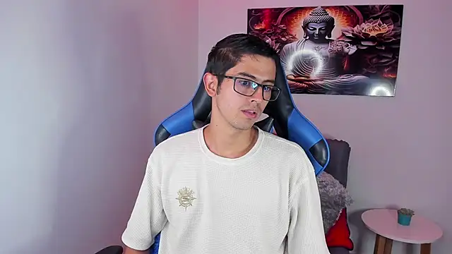 Ethan Sai    online show from March 2025 06:33:01 PM