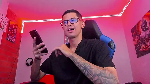 Ethan Sai    online show from October 2025 02:23:02 AM