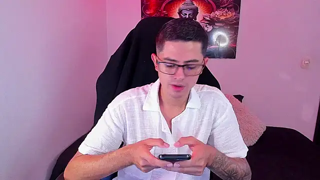 Ethan Sai    online show from November 2025 06:18:02 PM