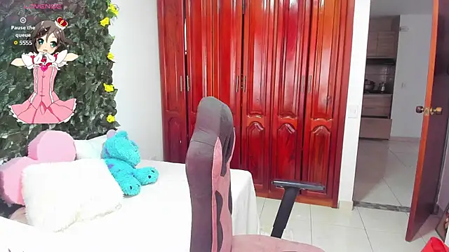 karla charloby online show from November 2025 01:33:02 PM