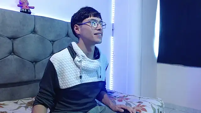 nolanjay  online show from January 2025 08:56:02 PM