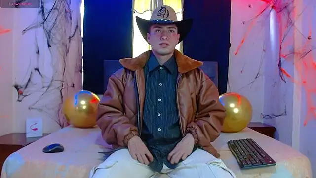 nolanjay  online show from October 2025 08:19:02 PM