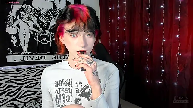 Snapshot of Vailyreb_ chatting on December 2024 04:39:01 PM Vailyreb online show from December 2024 04:39:01 PM