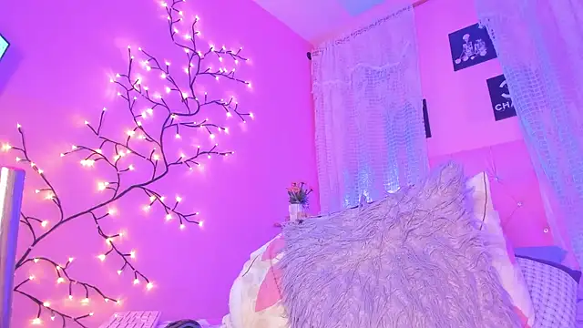 Snapshot of Dulce_Girl_ chatting on March 2025 03:35:02 AM Dulce Girl online show from March 2025 03:35:02 AM