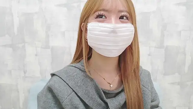 LOVE MOMO LOVE online show from March 2026 11:15:02 AM