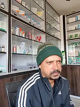 Snapshot of Raj1043 chatting on January 2026 06:18:01 AM Raj1043 online show from January 2026 06:18:01 AM