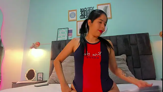 Snapshot of DulceAurora__ chatting on February 2025 03:33:01 AM DulceAurora online show from February 2025 03:33:01 AM